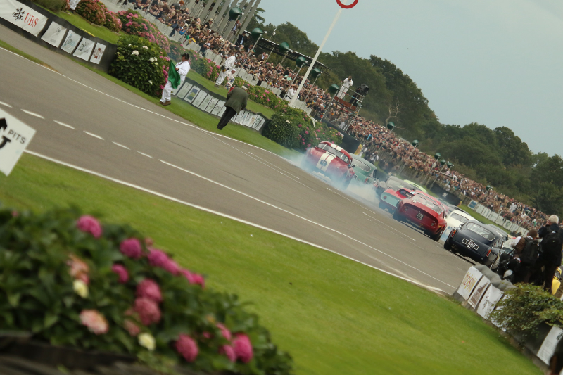 Illustration for article titled The Vintage Racing At The Goodwood Revival Is Simply The Best